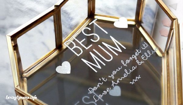personalized mommy jewelry - Mother's Day gift suggestions - best mum jewelry box