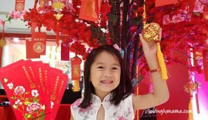 http://lovinglymama.com/why-the-chinese-give-red-envelope-gifts-ang-pow-for-chinese-new-year/