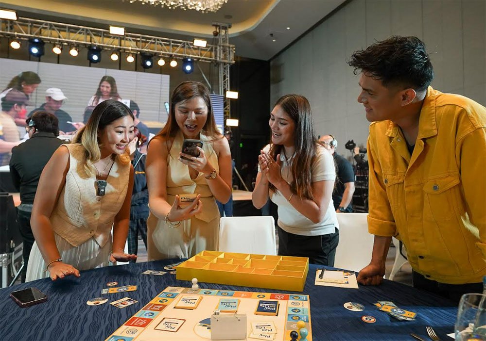 board game, brighter life, business, choices, Donny Pangilingan, Filipino family, financial literacy, insurance, investment, life insurance, Matteo Guidicelli, Philippines, Piolo Pascual, Play for Life: A Game of Choice, Sarah Geronimo, savings, Sun Life, Sun Life Philippines, Sun Life Play for Life Campaign, Iloilo City, SM City Iloilo